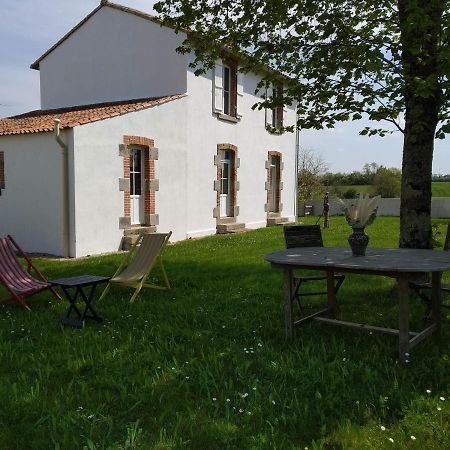 Gite De La Percoterie Le Champ-Saint-Pere Exterior foto
