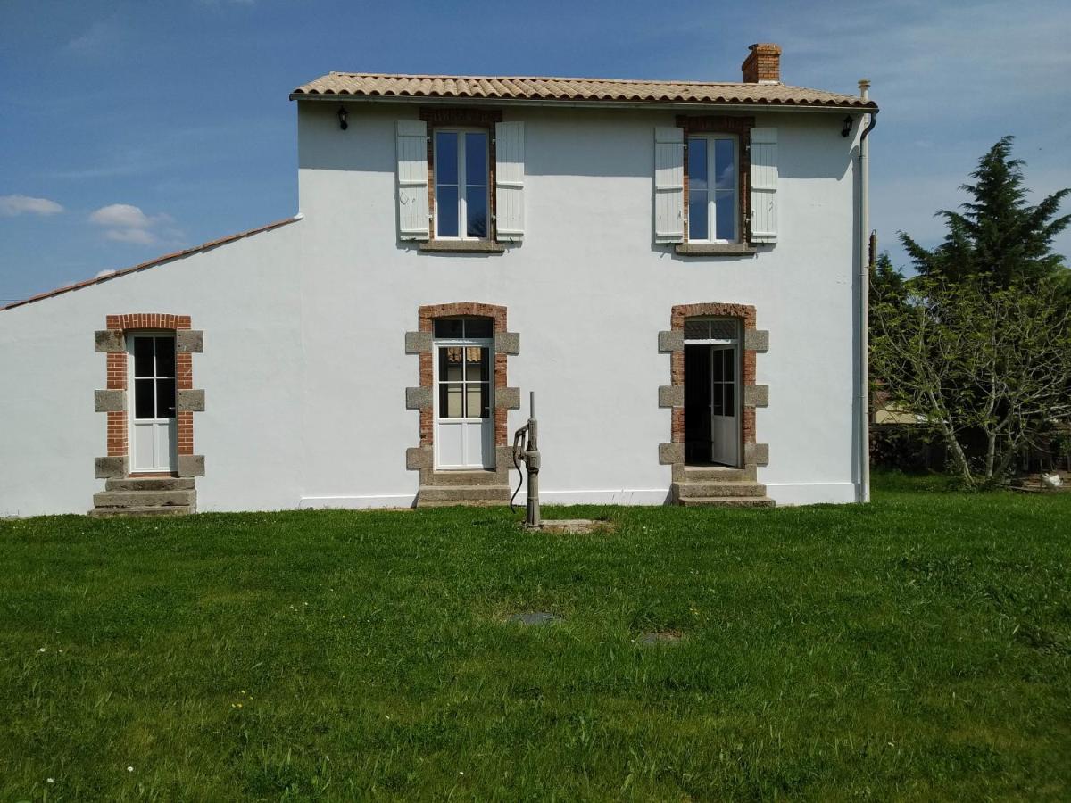 Gite De La Percoterie Le Champ-Saint-Pere Exterior foto